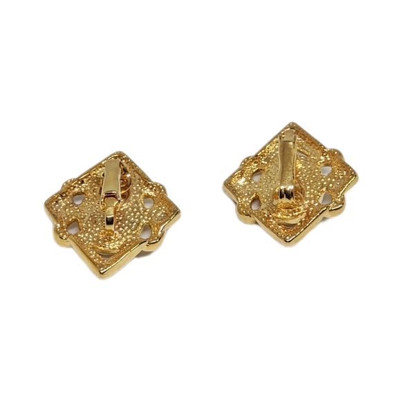🔴15/$25. Gold Tone Clip-on Earrings with Faux Pearl Accent - Picture 3 of 3